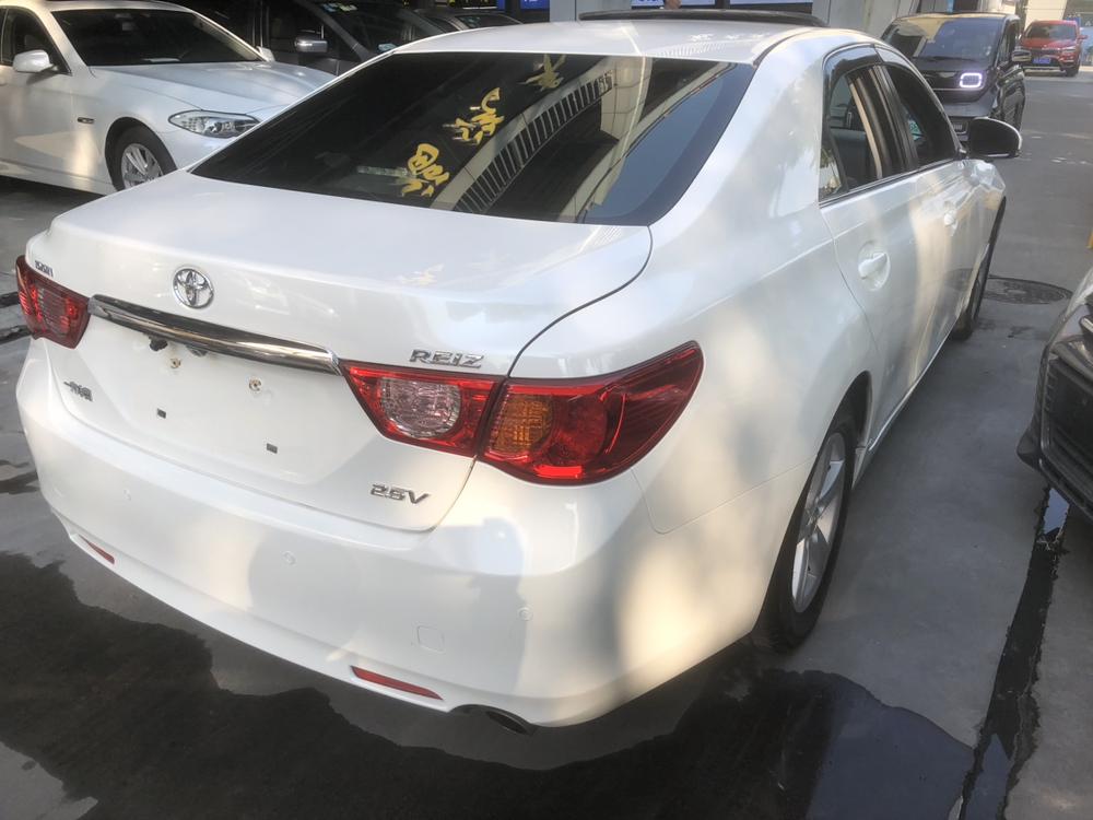 Toyota Reiz