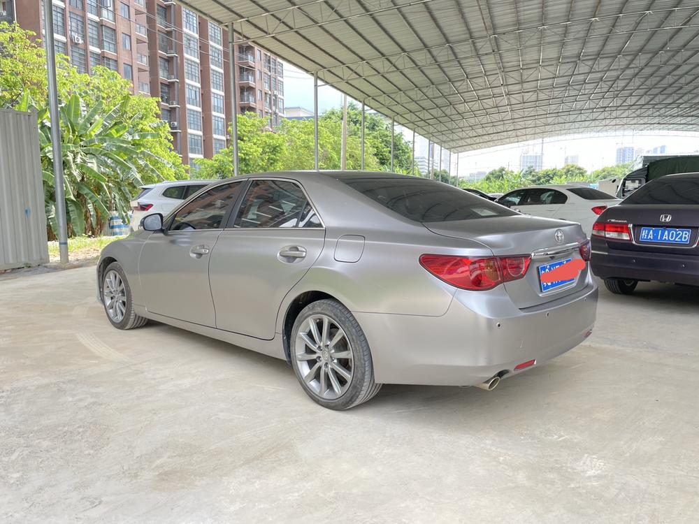 Toyota Reiz