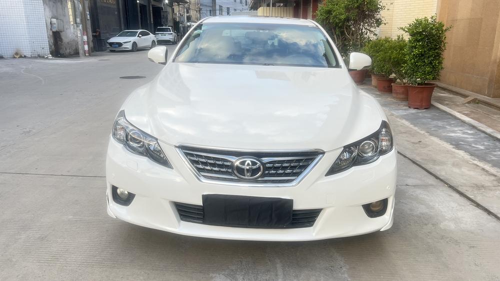 Toyota Reiz