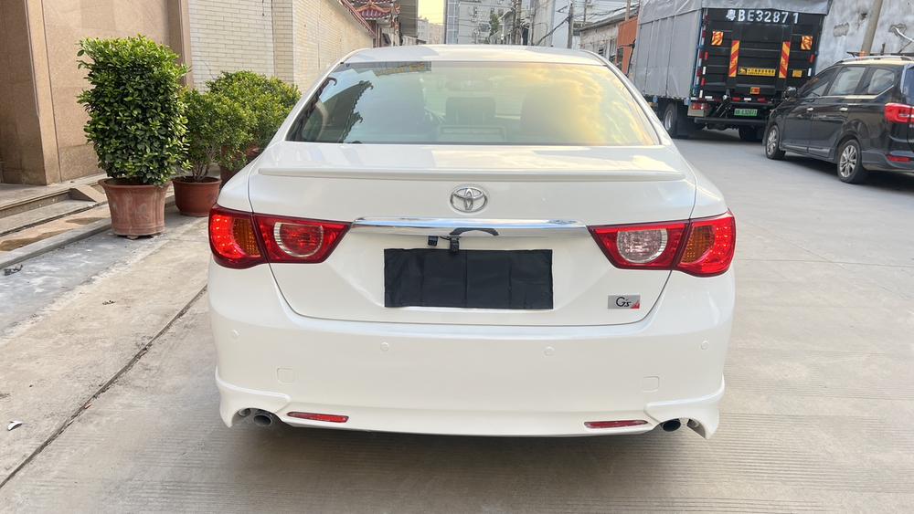 Toyota Reiz