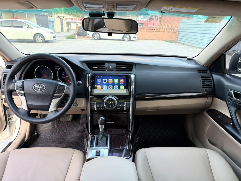 Toyota Reiz