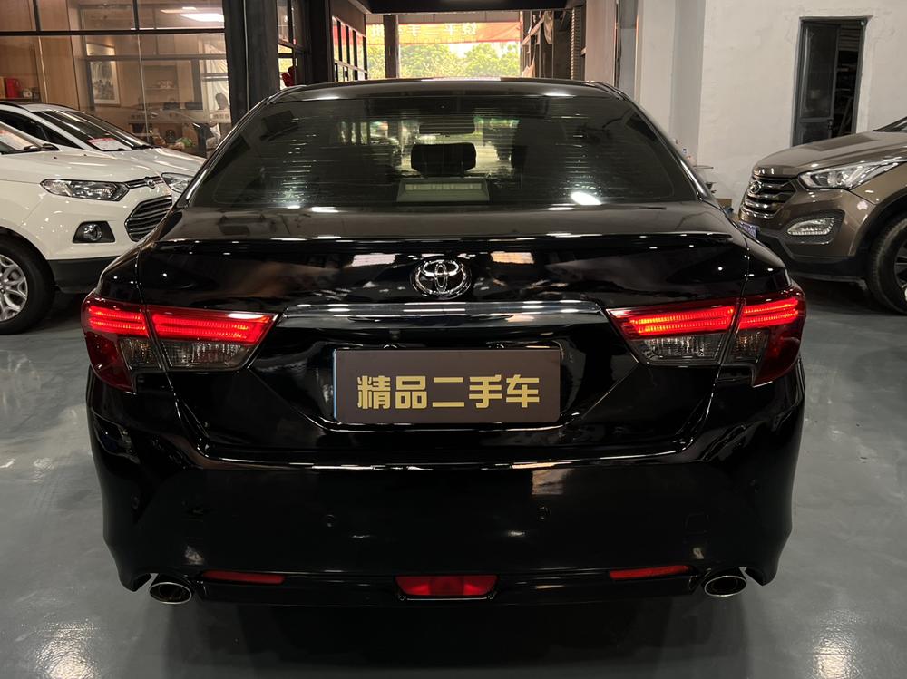 Toyota Reiz
