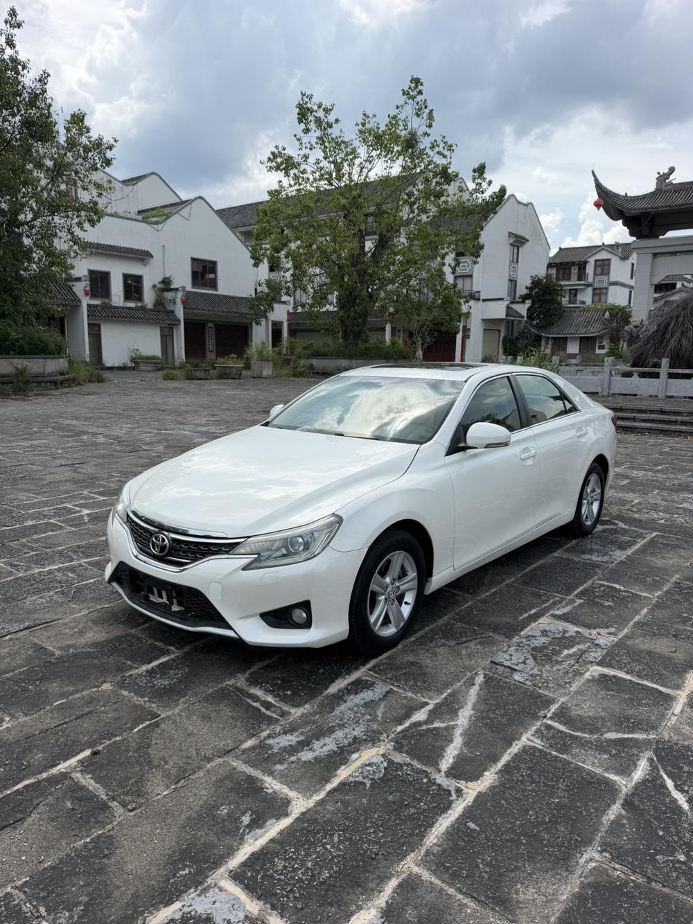 Toyota Reiz