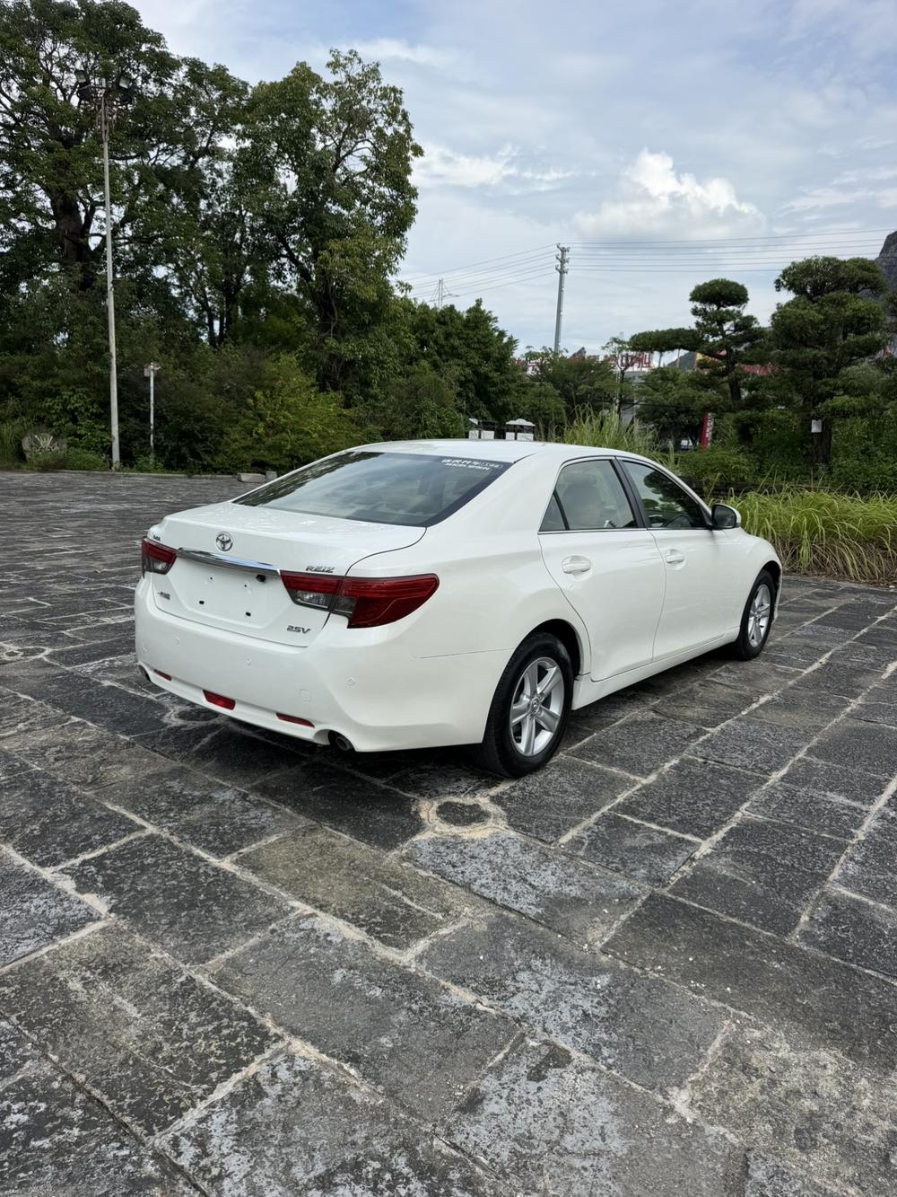 Toyota Reiz