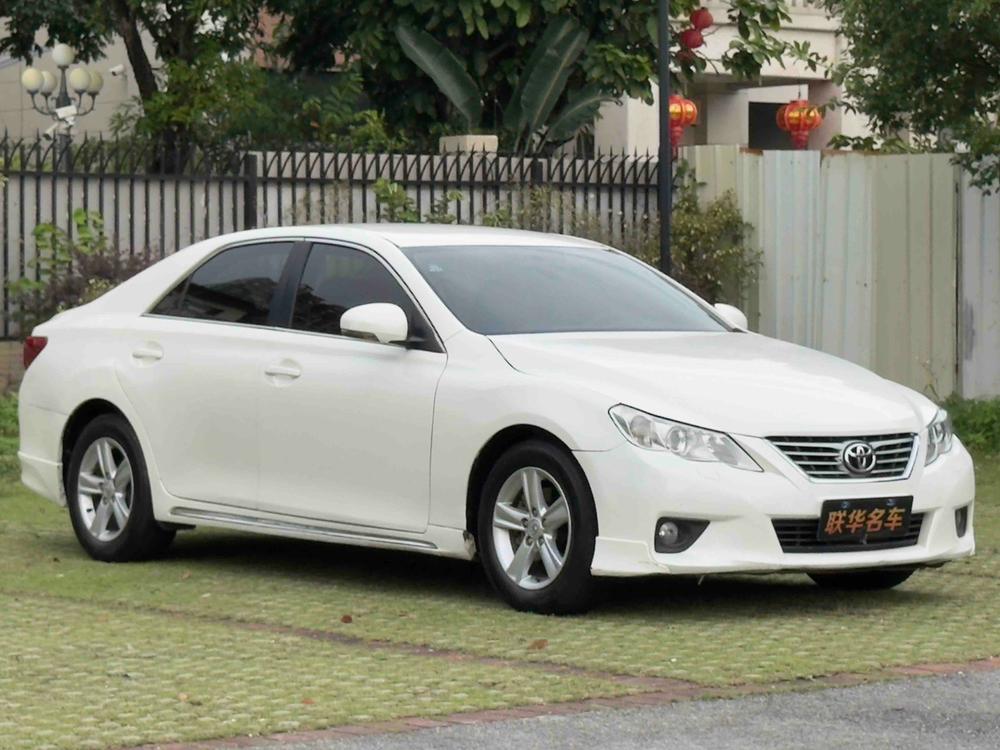 Toyota Reiz
