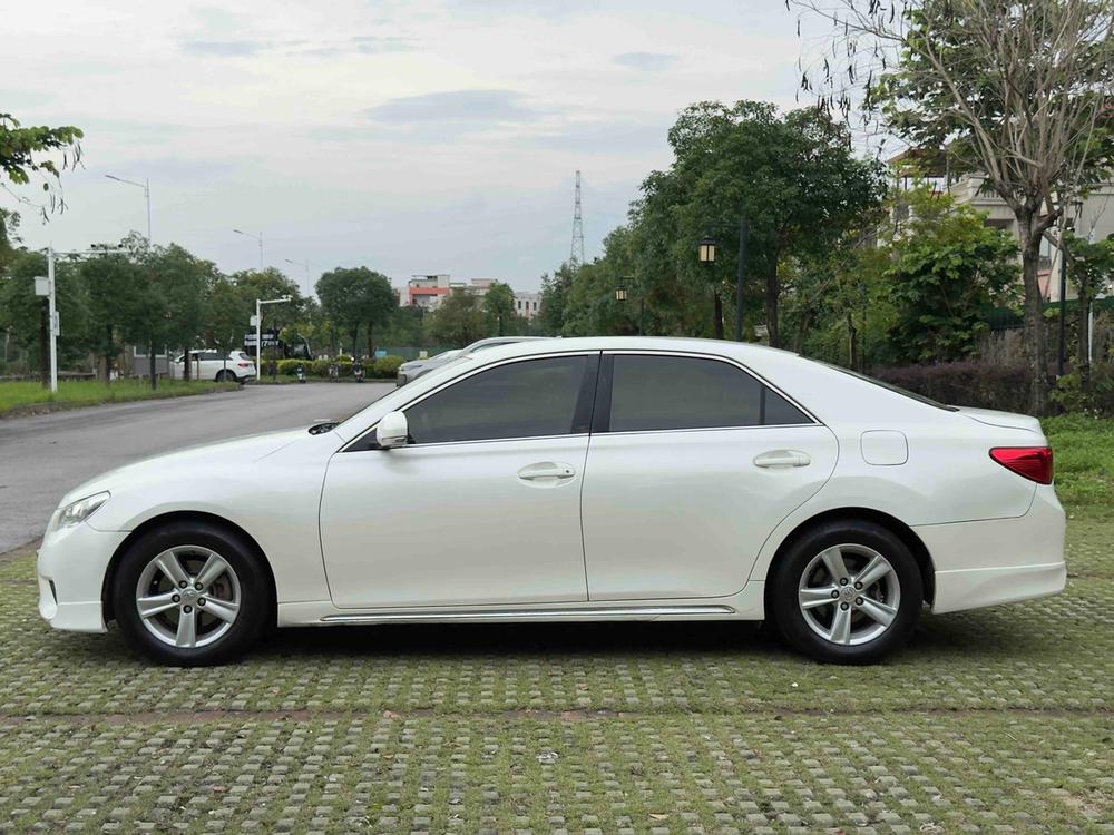 Toyota Reiz