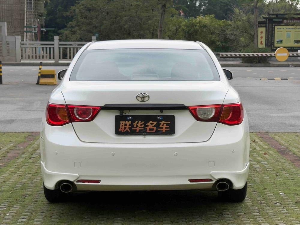 Toyota Reiz