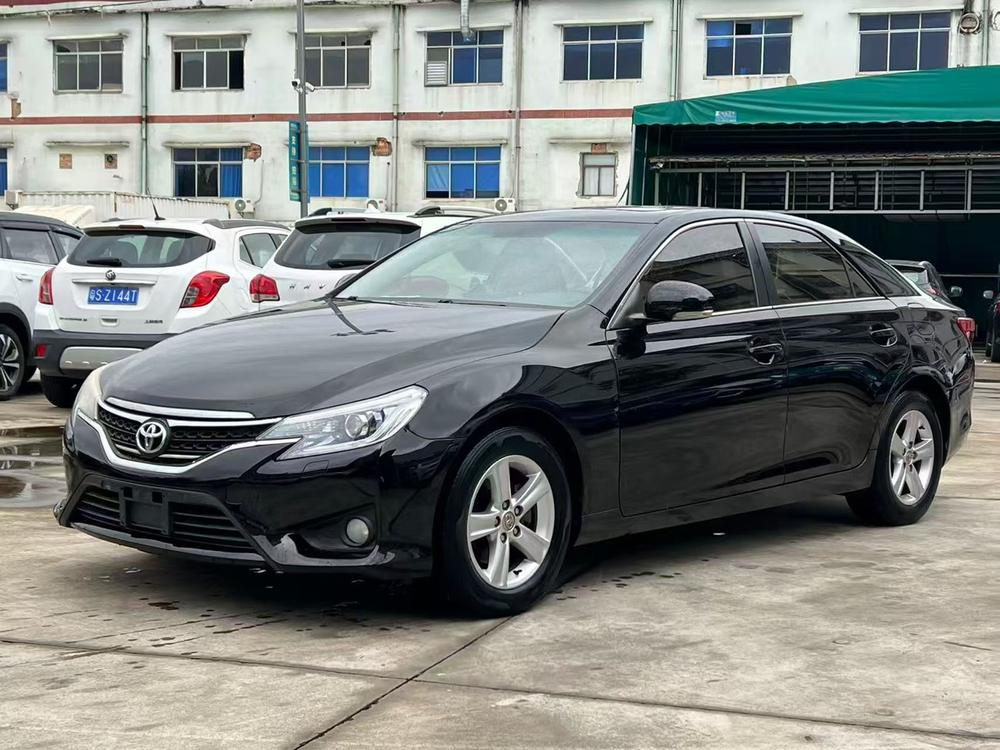 Toyota Reiz