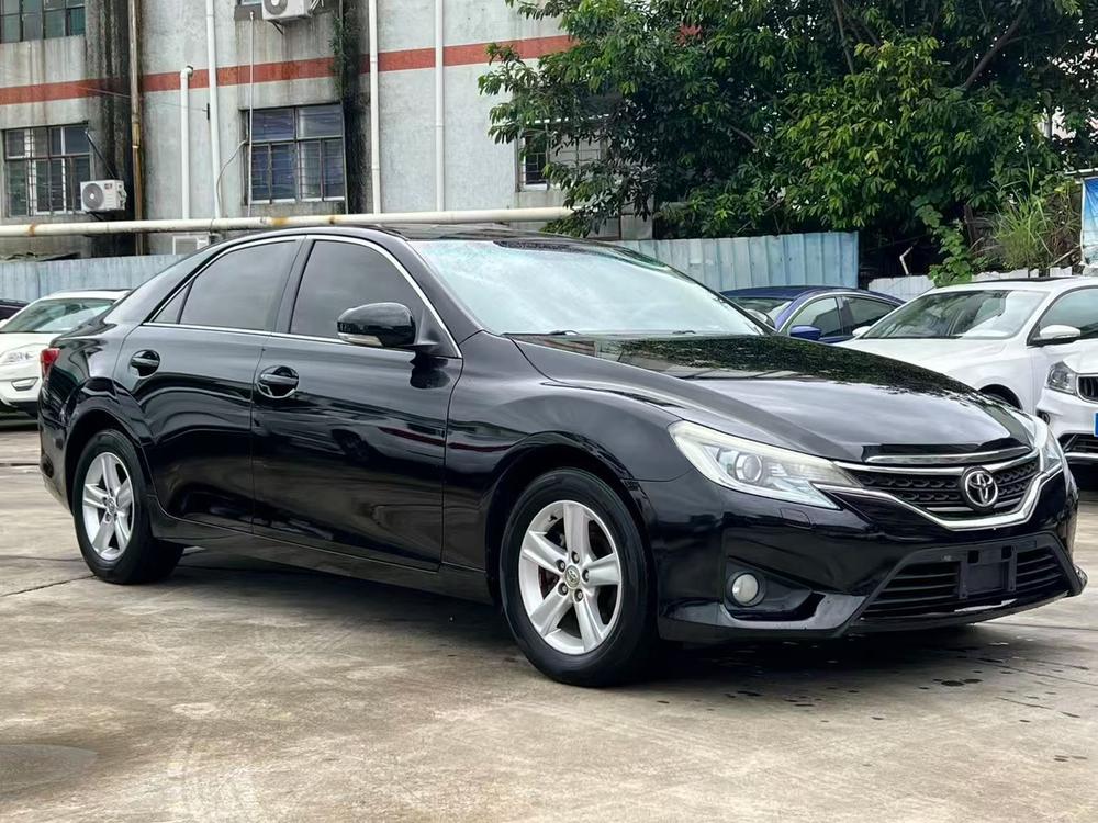 Toyota Reiz