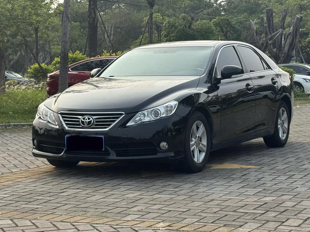 Toyota Reiz