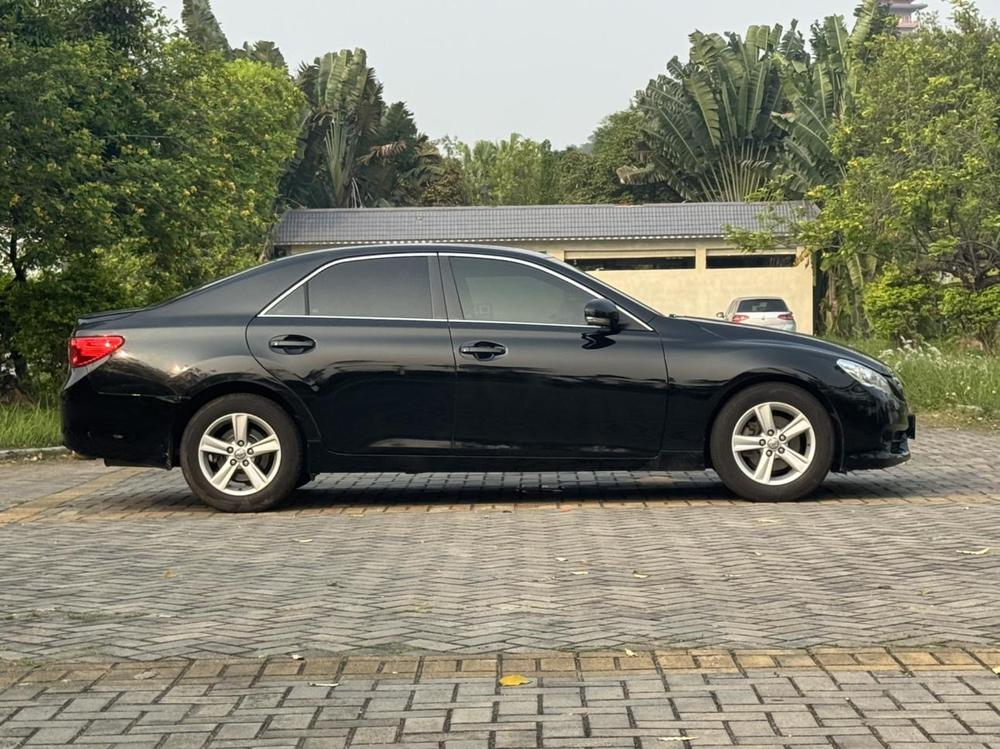 Toyota Reiz