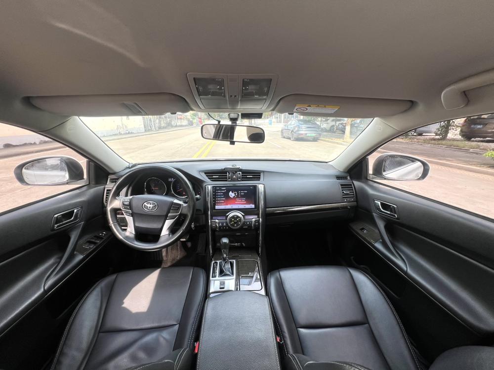Toyota Reiz