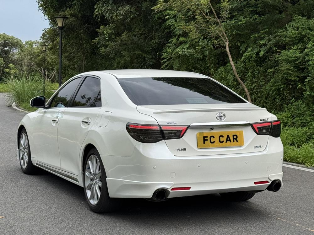 Toyota Reiz