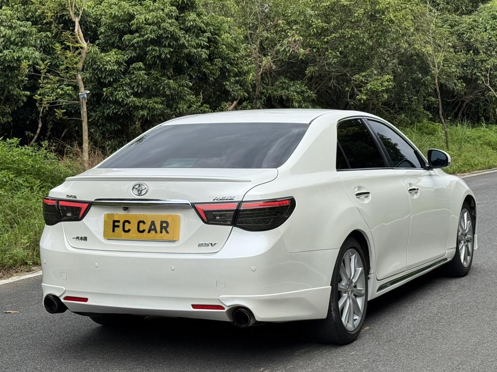 Toyota Reiz