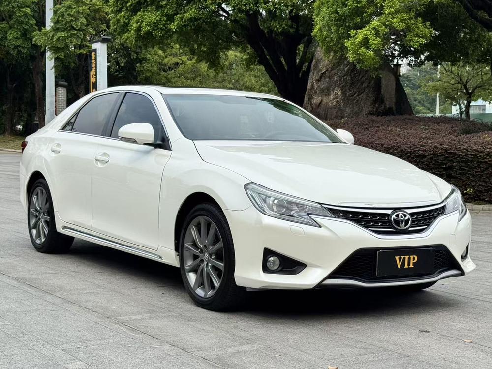 Toyota Reiz
