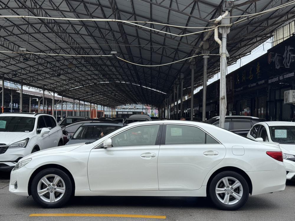 Toyota Reiz