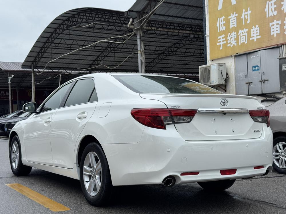 Toyota Reiz