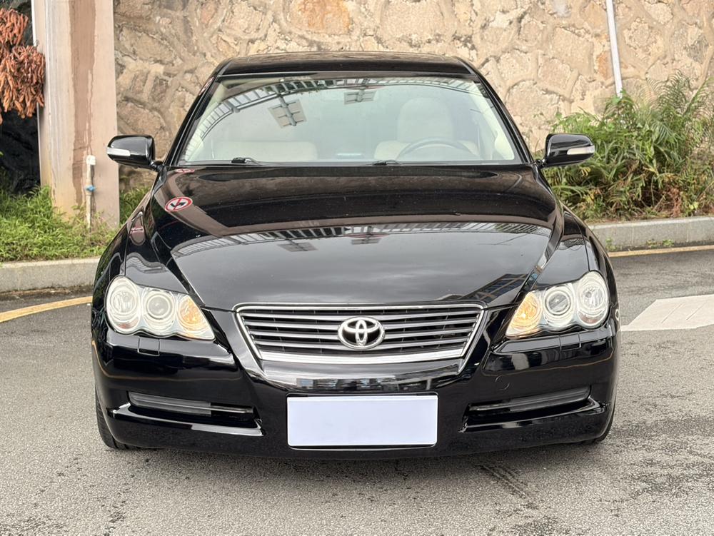 Toyota Reiz