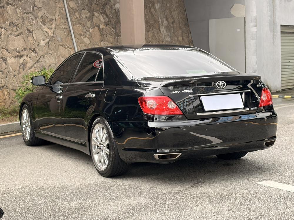 Toyota Reiz