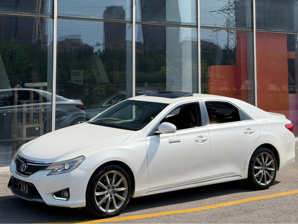 Toyota Reiz