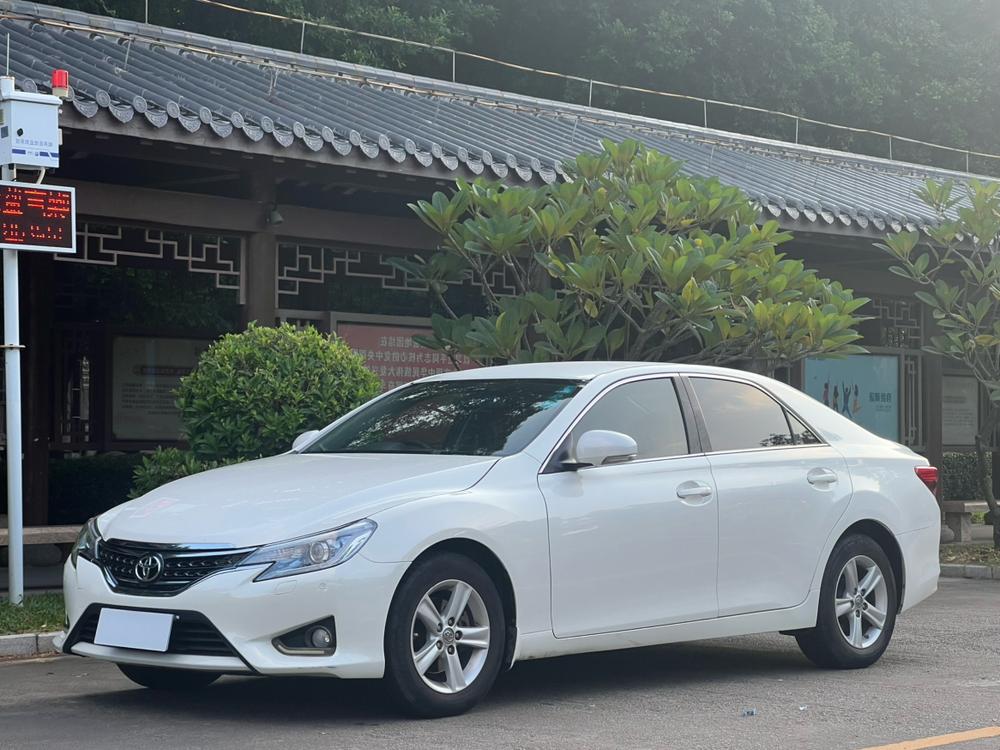 Toyota Reiz