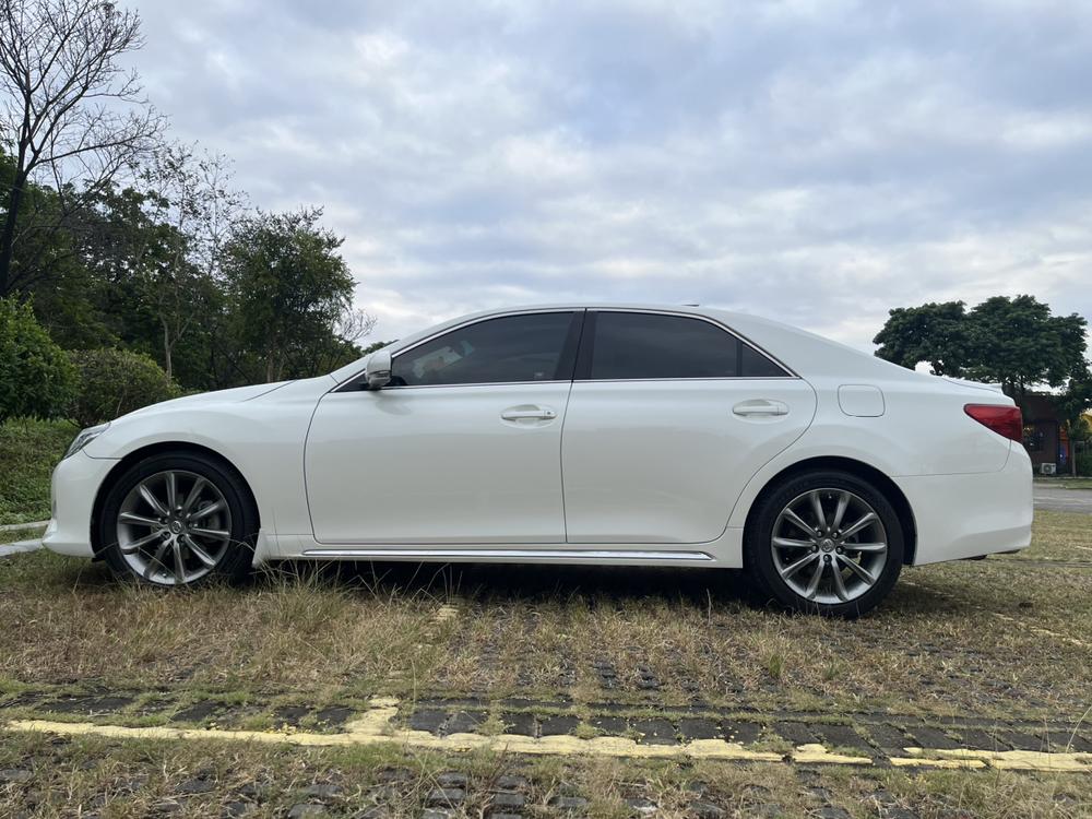 Toyota Reiz