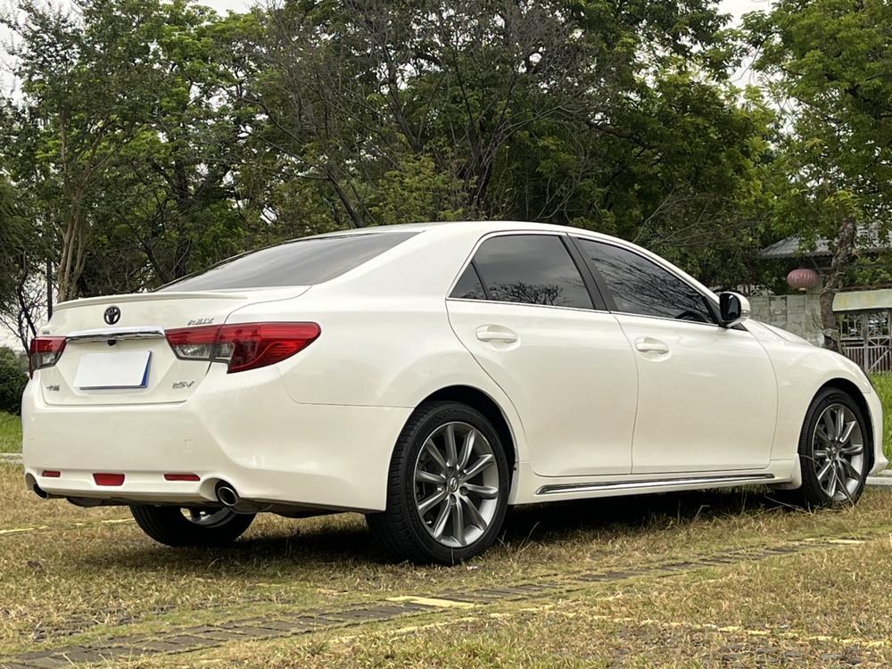 Toyota Reiz