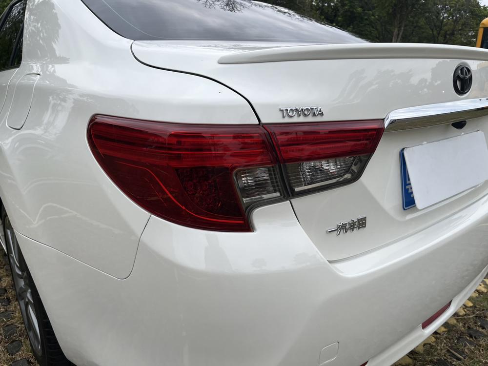 Toyota Reiz