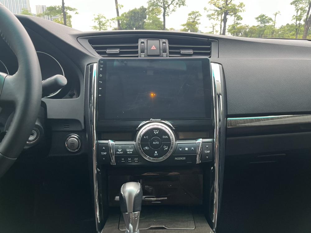 Toyota Reiz