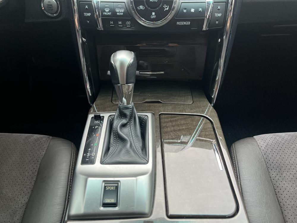 Toyota Reiz