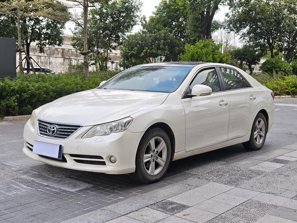 Toyota Reiz