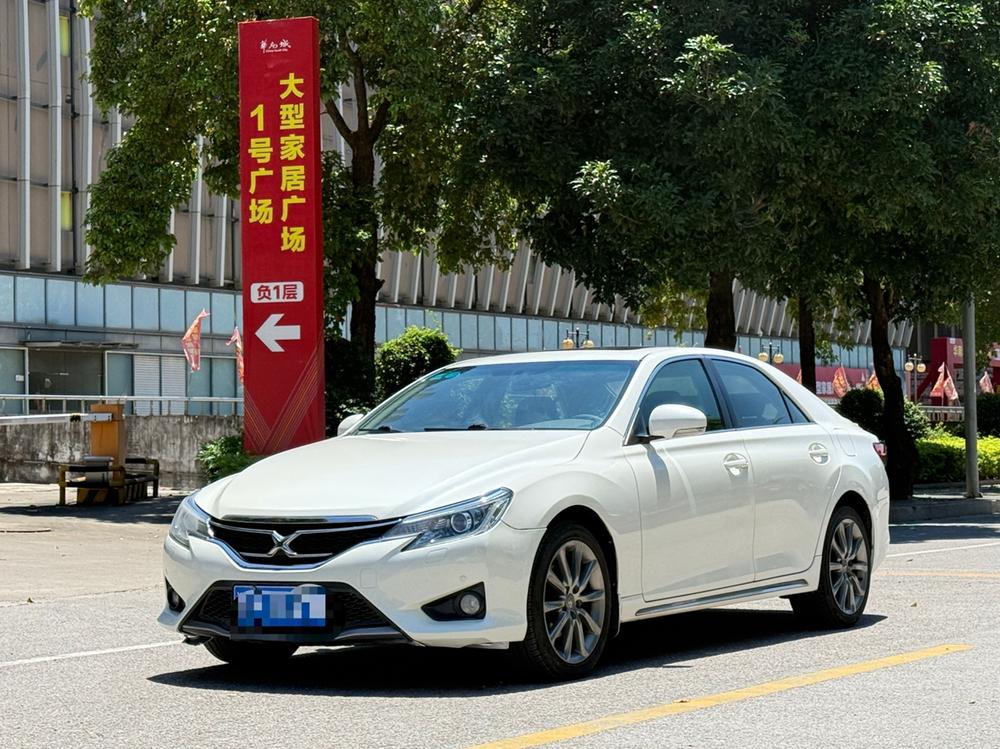Toyota Reiz