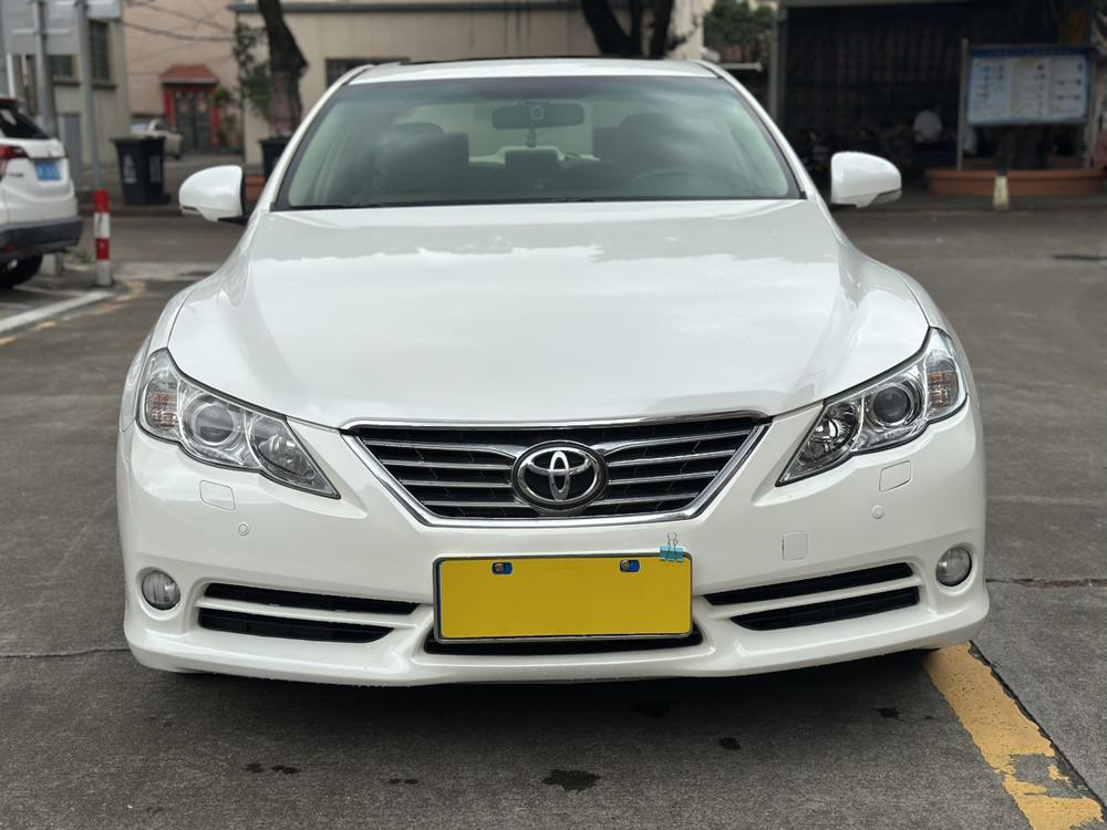 Toyota Reiz