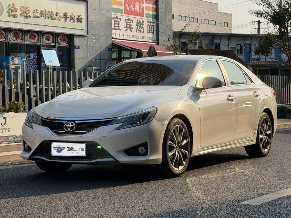 Toyota Reiz