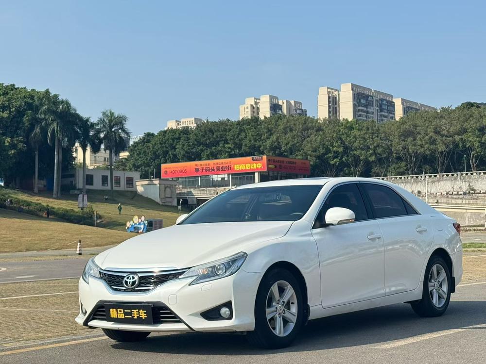 Toyota Reiz