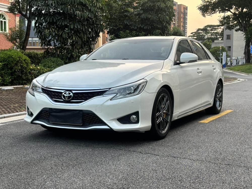 Toyota Reiz