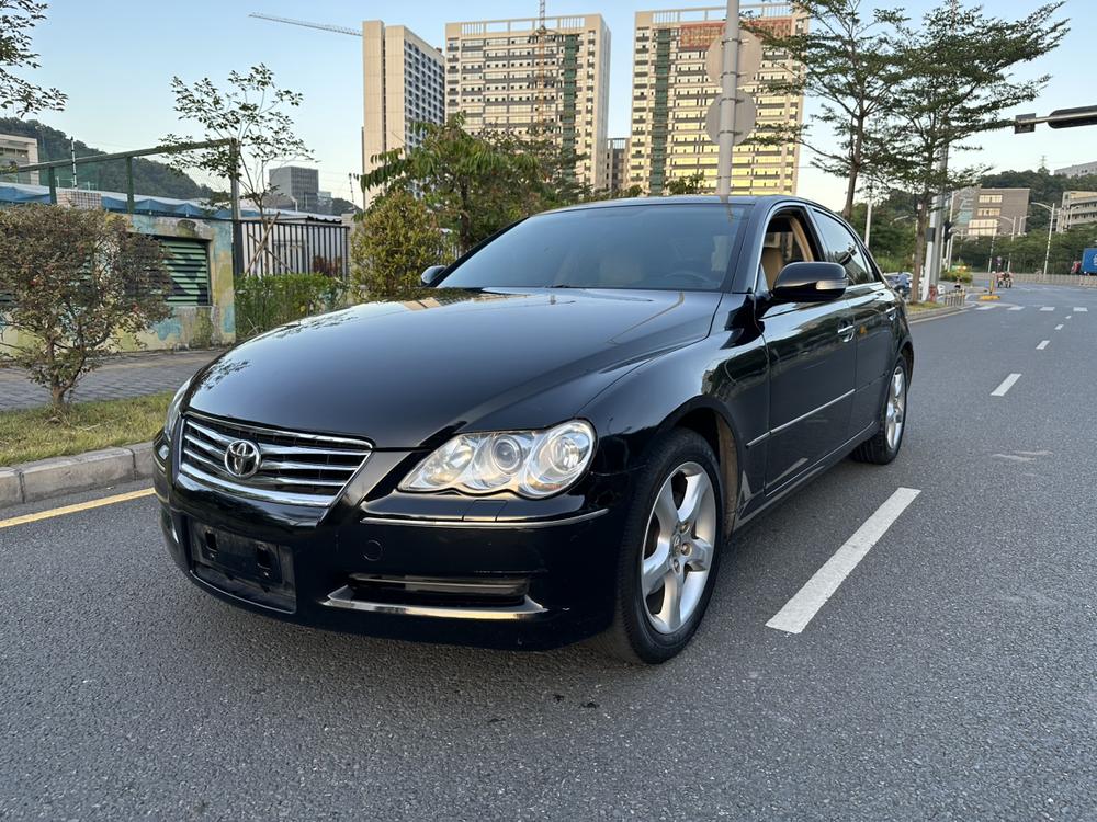 Toyota Reiz