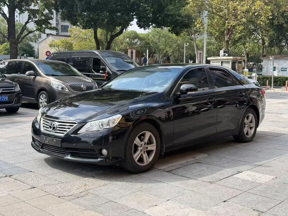 Toyota Reiz
