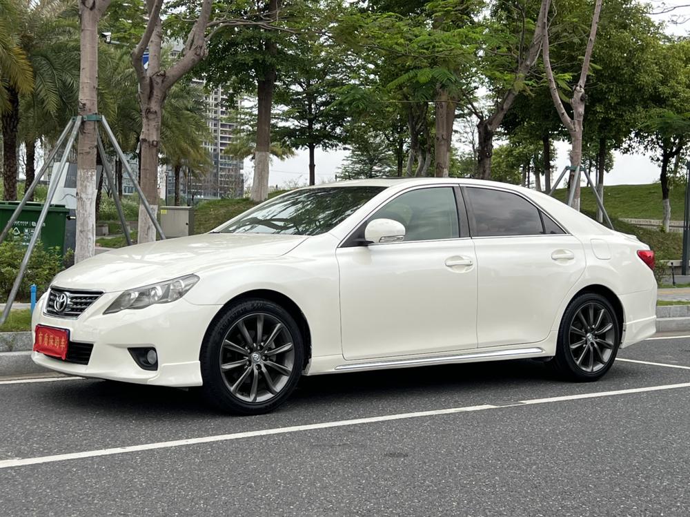 Toyota Reiz