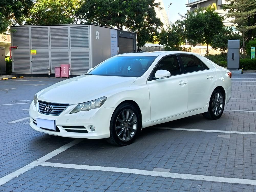 Toyota Reiz