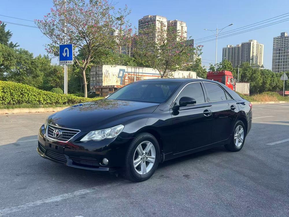 Toyota Reiz