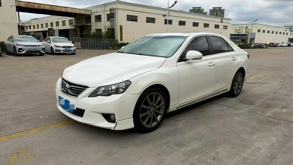 Toyota Reiz
