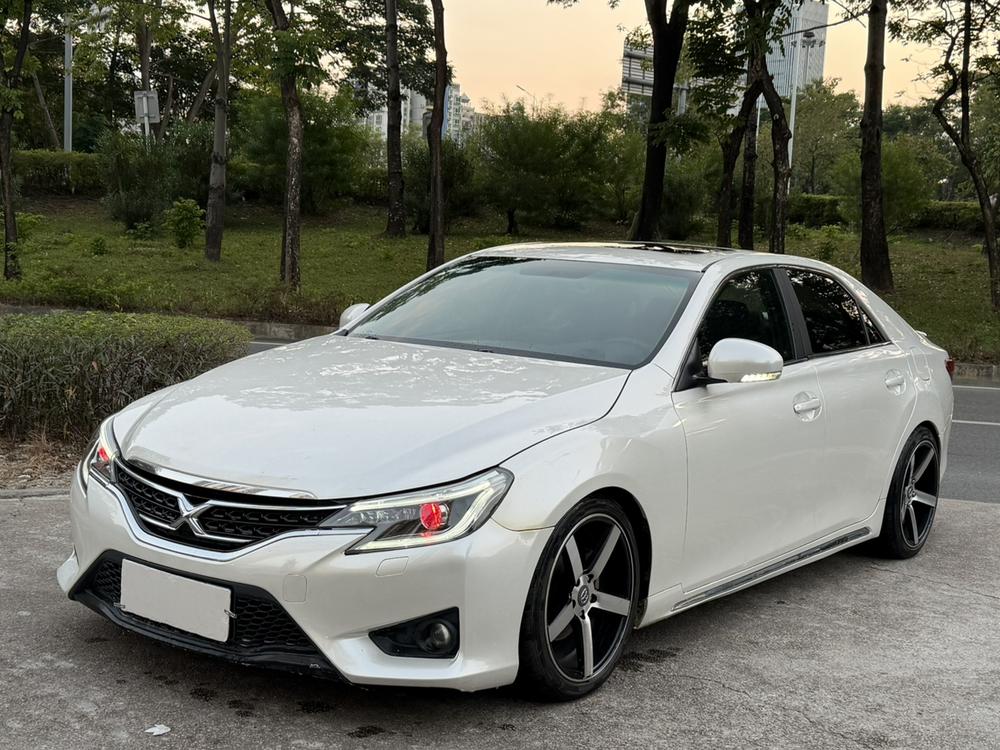 Toyota Reiz