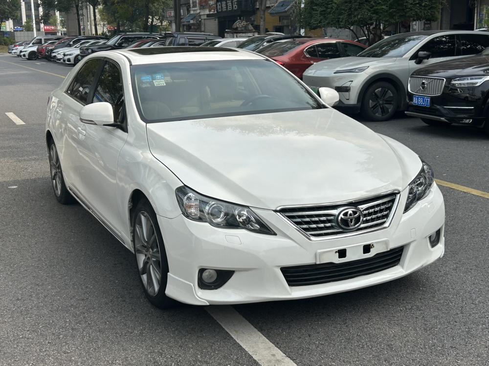Toyota Reiz