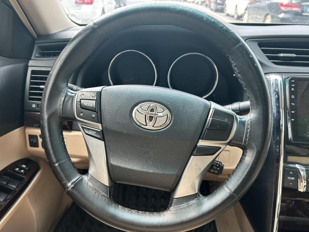 Toyota Reiz