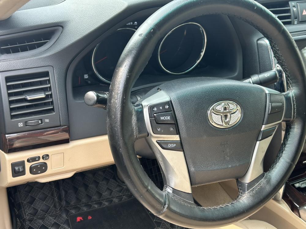 Toyota Reiz