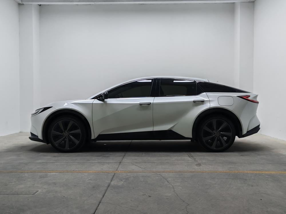 Toyota Toyota bZ5