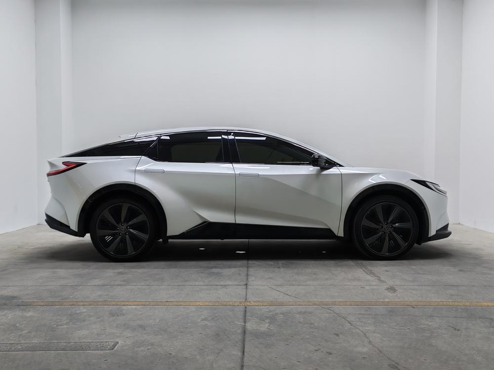 Toyota Toyota bZ5