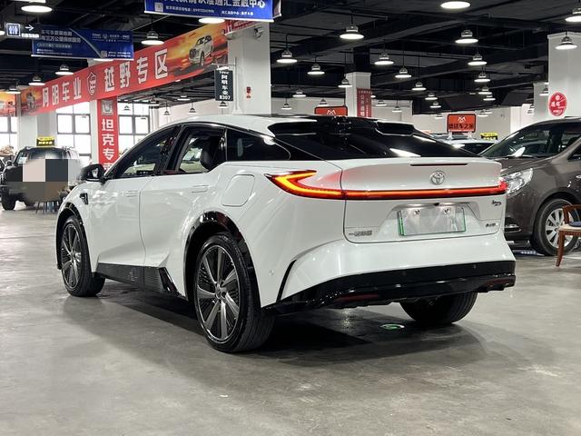 Toyota Toyota bZ5