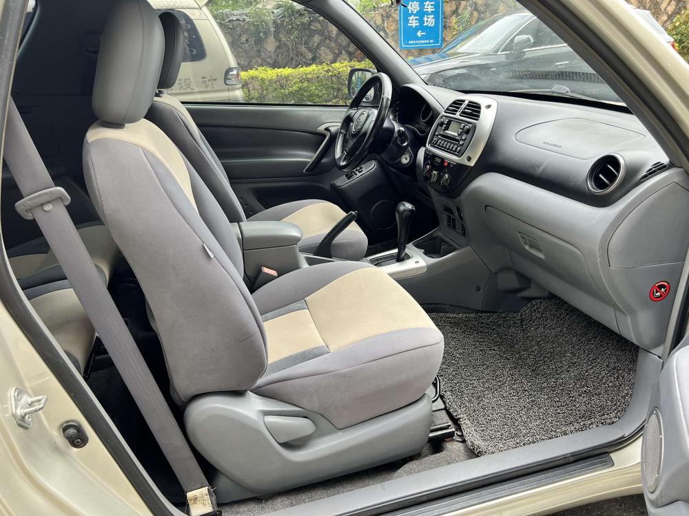 Toyota Toyota RAV4 (Import)